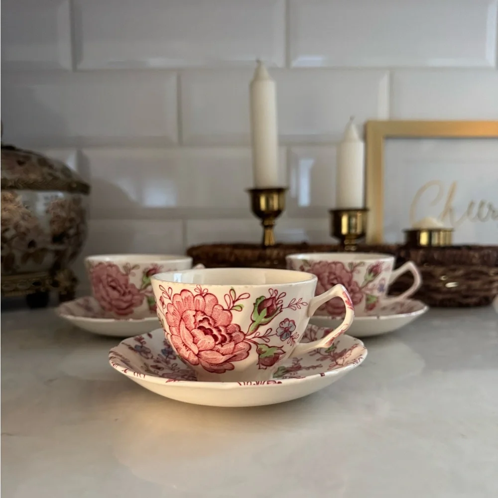 Vintage Johnson Bros. Rose Chintz Tea Cup & Saucer Made In England Set of 3 - Picture 3 of 9